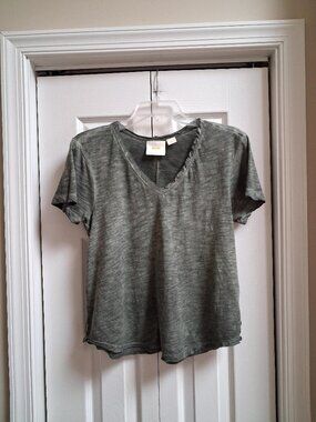 MAEVE Anthropologie Short Sleeve Raw Edge V-Neck Olive Green Tee T-Shirt sz S